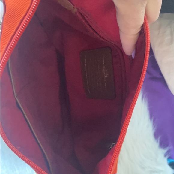 Coach - Picture 3 of 4